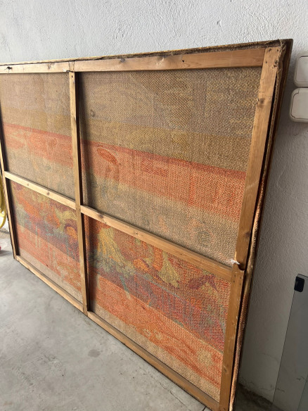 Antiguo tapiz con escenas