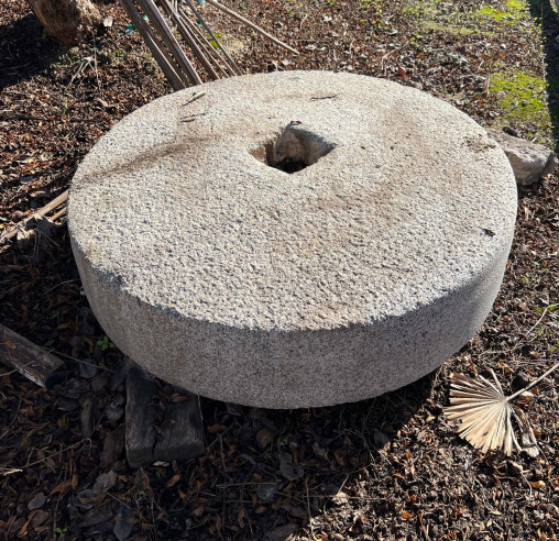 Piedra de molino en granito