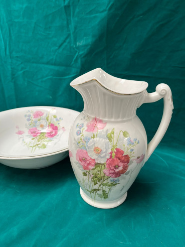 Conjunto de palangana y jarra, con filos...