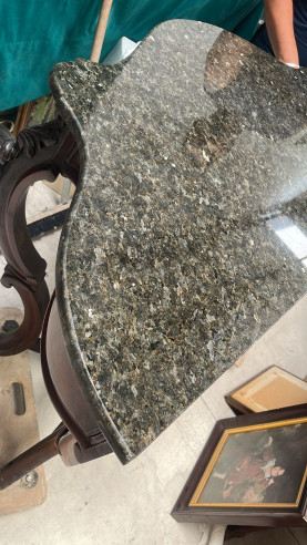 Elegante consola isabelina en madera de palo...