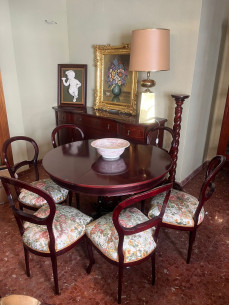 Elegante conjunto de mesa extensible con 6 sillas...