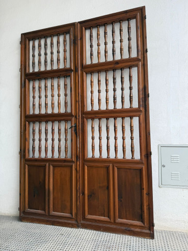 Puerta de sacristía o bodega.