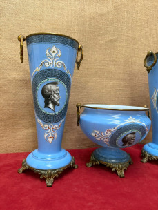 Opalinas decoradas con emperadores y detalles en bronce. 2