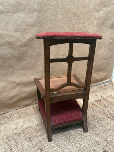 Antiguo reclinatorio con asiento 2