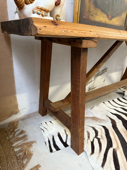 Consola de gran tamaño.