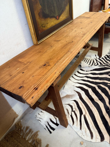 Consola de gran tamaño.