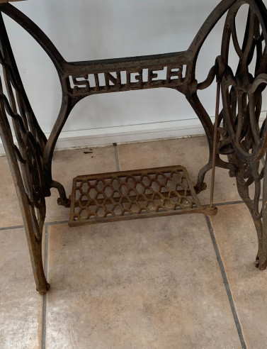 Pie maquina de coser Singer