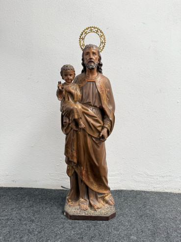 San José con niño, tallado en madera, ambos con ojos de cristal XIX.