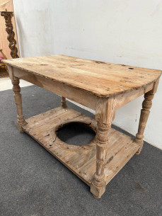 Mesa camilla rústica en madera XIX.