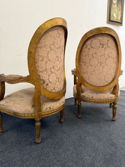 Pareja de sillones estilo Luis XV.