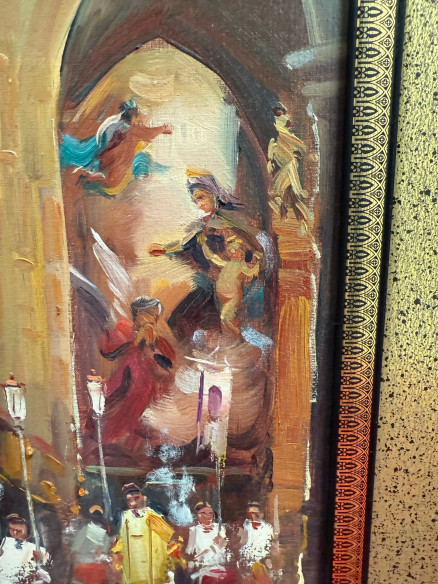 Retablo con grandes arcos arquitectónicos de la iglesia, con ángeles, sacerdotes, monaguillos y obispos.