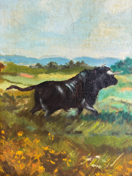 Escena de mayoral a caballo con toro acechando. Firmado y fechado (A. Ruiz 1965) con bonito marco.