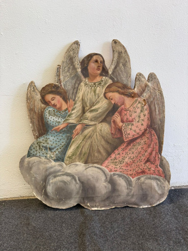 Ángeles alados sobre nube, pintados sobre lienzo y marco con formas.