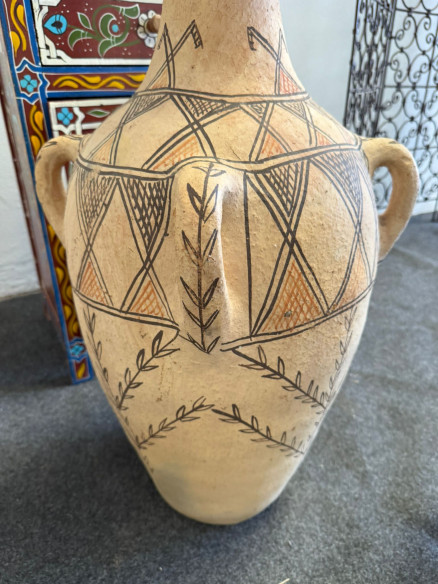 Gran ánfora de 4 asas pintada y decorada estilo beréber (Marruecos).