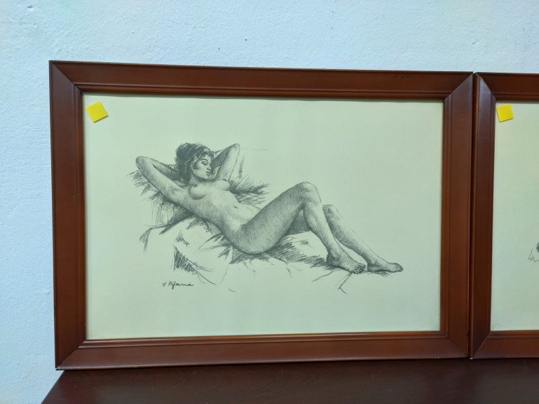 Pareja de láminas pintadas a carboncillo