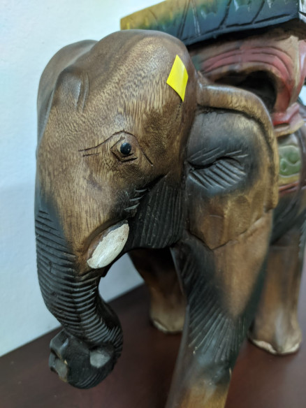 Elefante tallado en madera