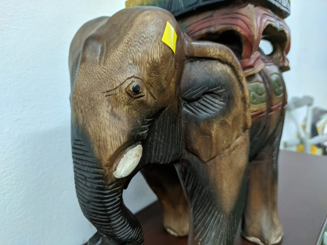 Elefante tallado en madera