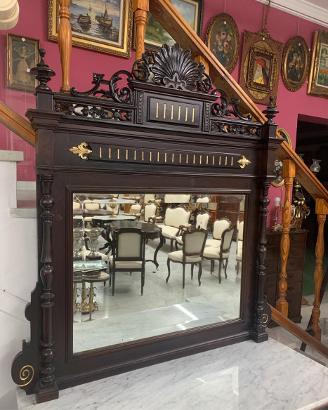 Entredós o recibidor con espejo