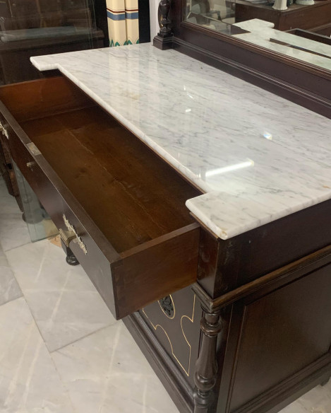 Entredós o recibidor con espejo