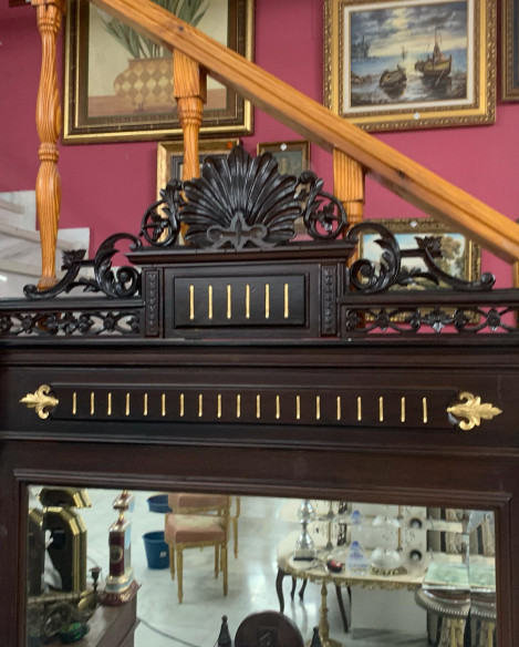 Entredós o recibidor con espejo