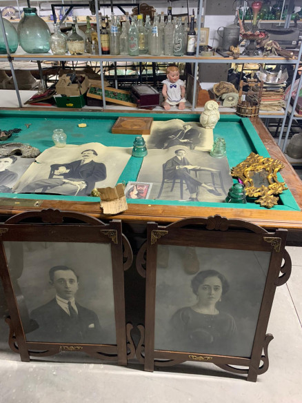 Pareja retratos antiguos hombre y mujer