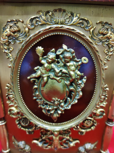 Reloj de mesa decorativo