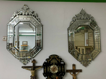 Pareja de espejos venecianos octogonales 2