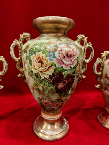 Jarrones de porcelana pintados a mano