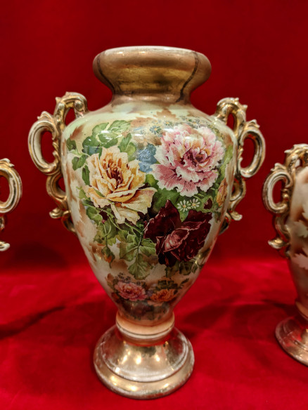 Jarrones de porcelana pintados a mano