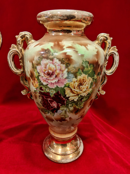 Jarrones de porcelana pintados a mano