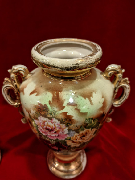 Jarrones de porcelana pintados a mano