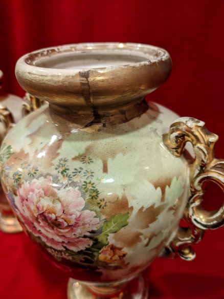 Jarrones de porcelana pintados a mano