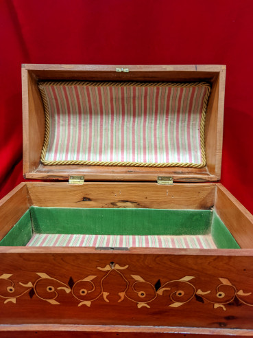 Arquilla en marquetería antigua