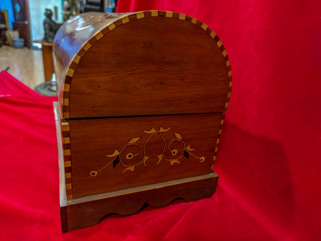 Arquilla en marquetería antigua