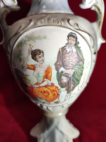 Jarrón pintado a mano de porcelana