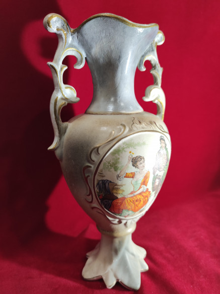 Jarrón pintado a mano de porcelana