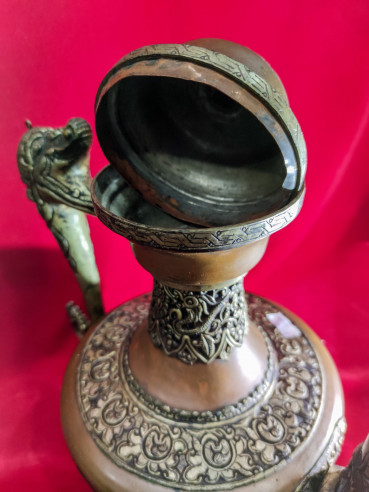 Tetera antigua metal árabe