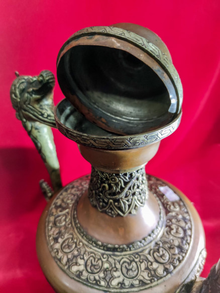 Tetera antigua metal árabe