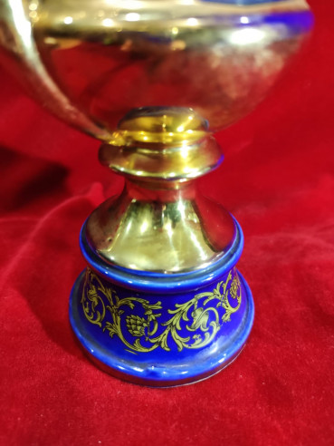 Jarrón bañado en oro