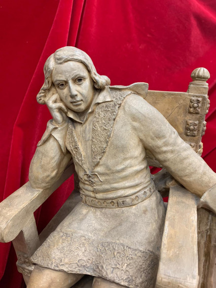 Escultura HAMLET de terracota