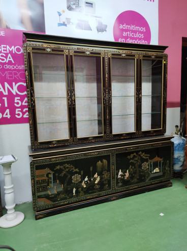 Mueble vitrina oriental