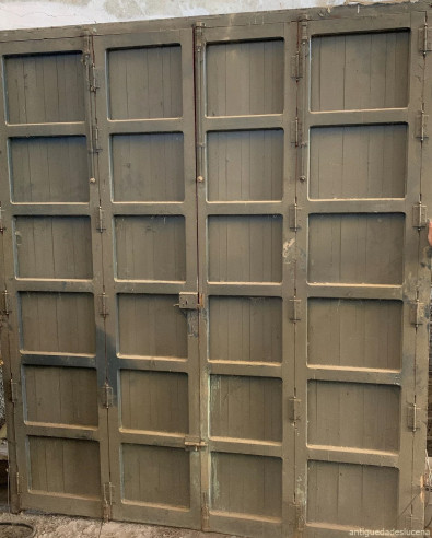 Antiguo Portón de bodega (4 hojas)