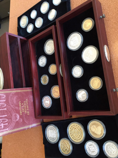Colección de monedas plata y oro