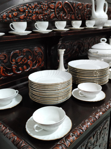 Vajilla Irabia de 83 piezas