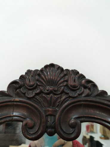 Consola tocador de caoba muy tallada