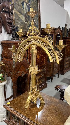 Candelabro de bronce