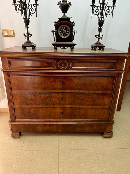 Cómoda Francesa Luis Felipe