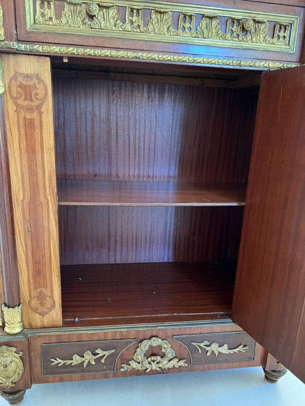 Entredos estilo Imperio en caoba