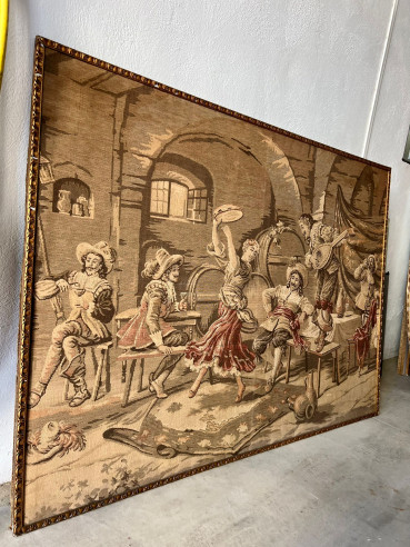 Antiguo tapiz con escenas